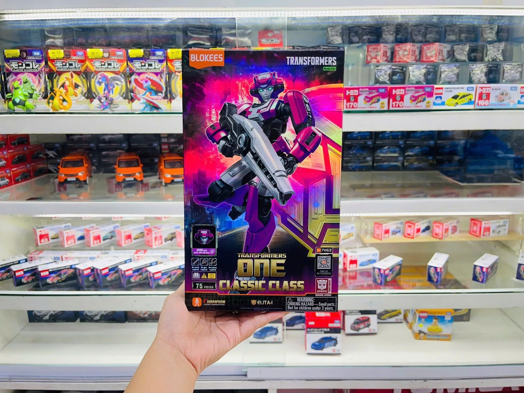  Mô hình lắp ráp có đèn serries Transformers Classic Class(CC) 13 ONE Alita (Luminous Eyes) Blokees 71163 