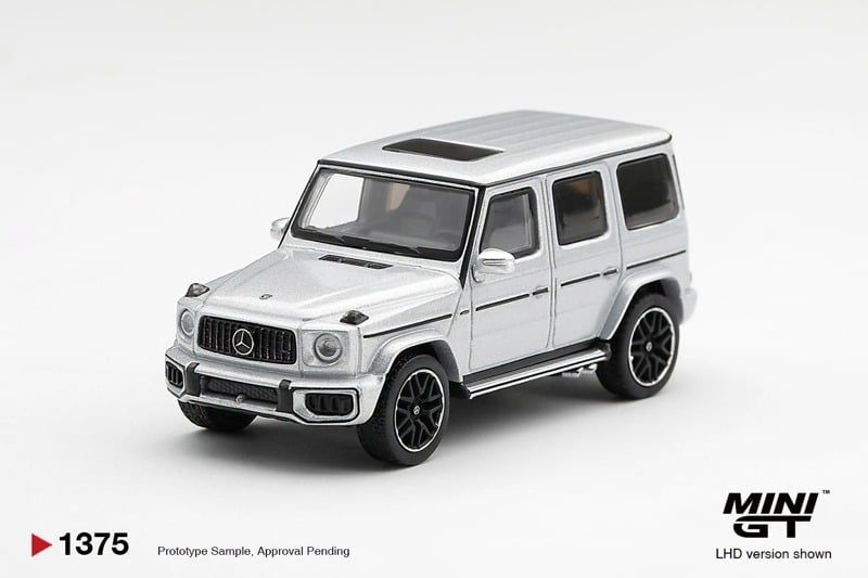  Mô hình xe Mercedes-AMG G63 Silver Metallic tỉ lệ 1:64 MiniGT bản Box MGT01375 