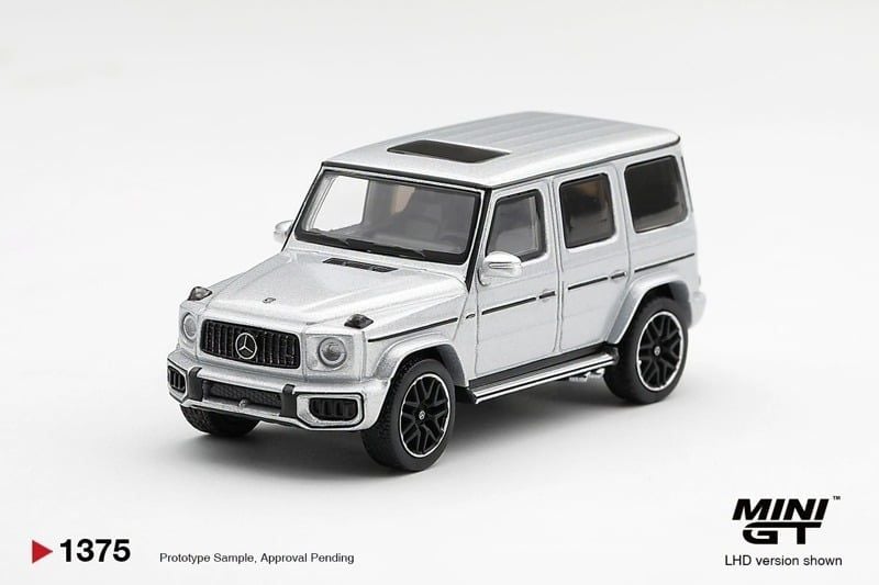  Mô hình xe Mercedes-AMG G63 Silver Metallic tỉ lệ 1:64 MiniGT bản Card MGT01375 