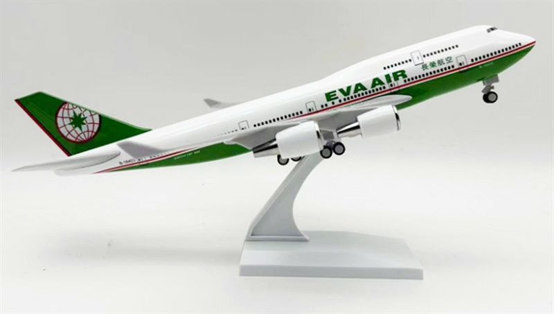  Mô hình máy bay EVA Air Boeing B747 30cm MB30023 