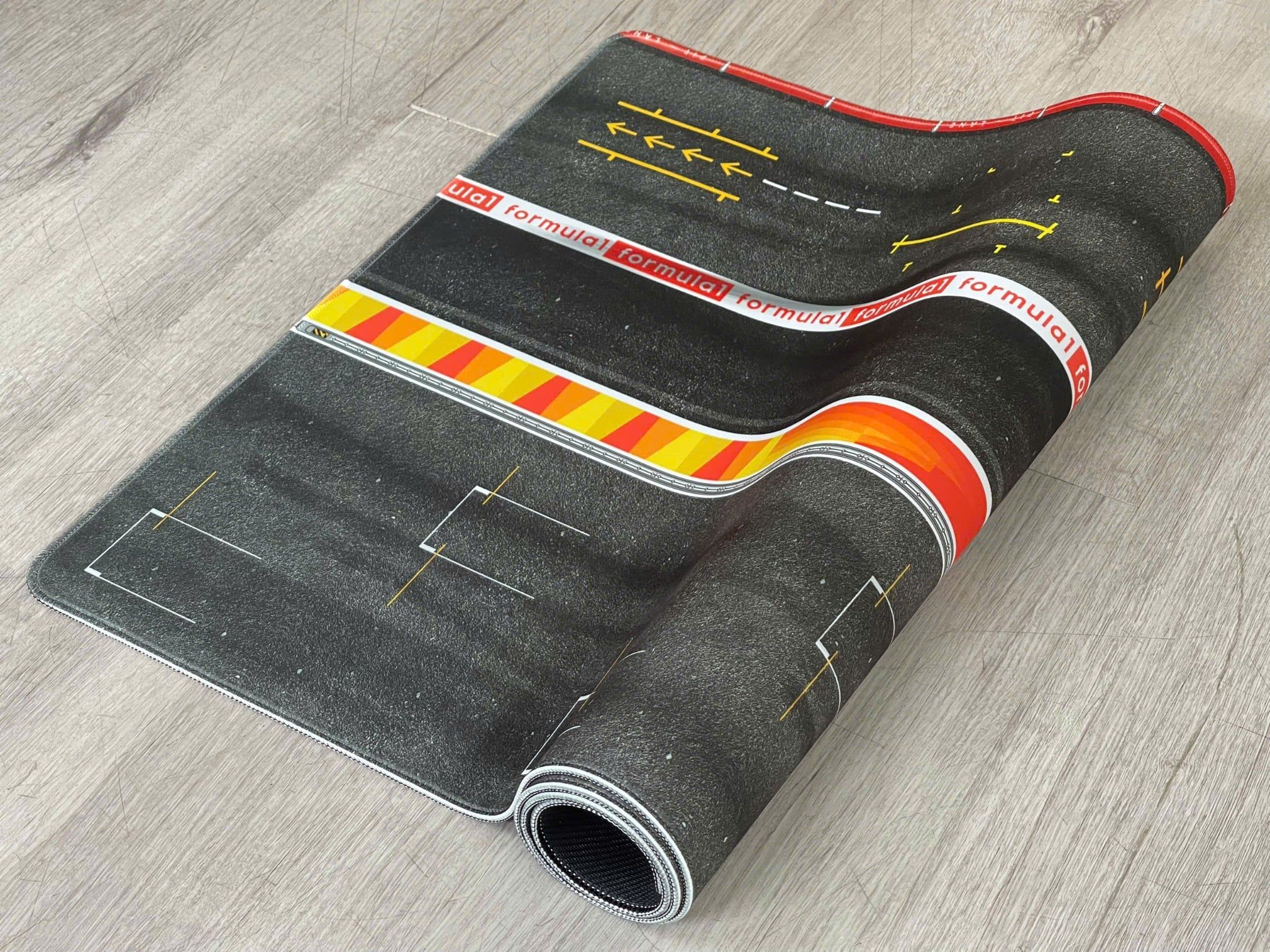  Phụ kiện thảm sa bàn chống trượt mô phỏng diorama đường đua F1 kích thước 60x30 cho mô hình xe 1:64 Autono1 PT031 