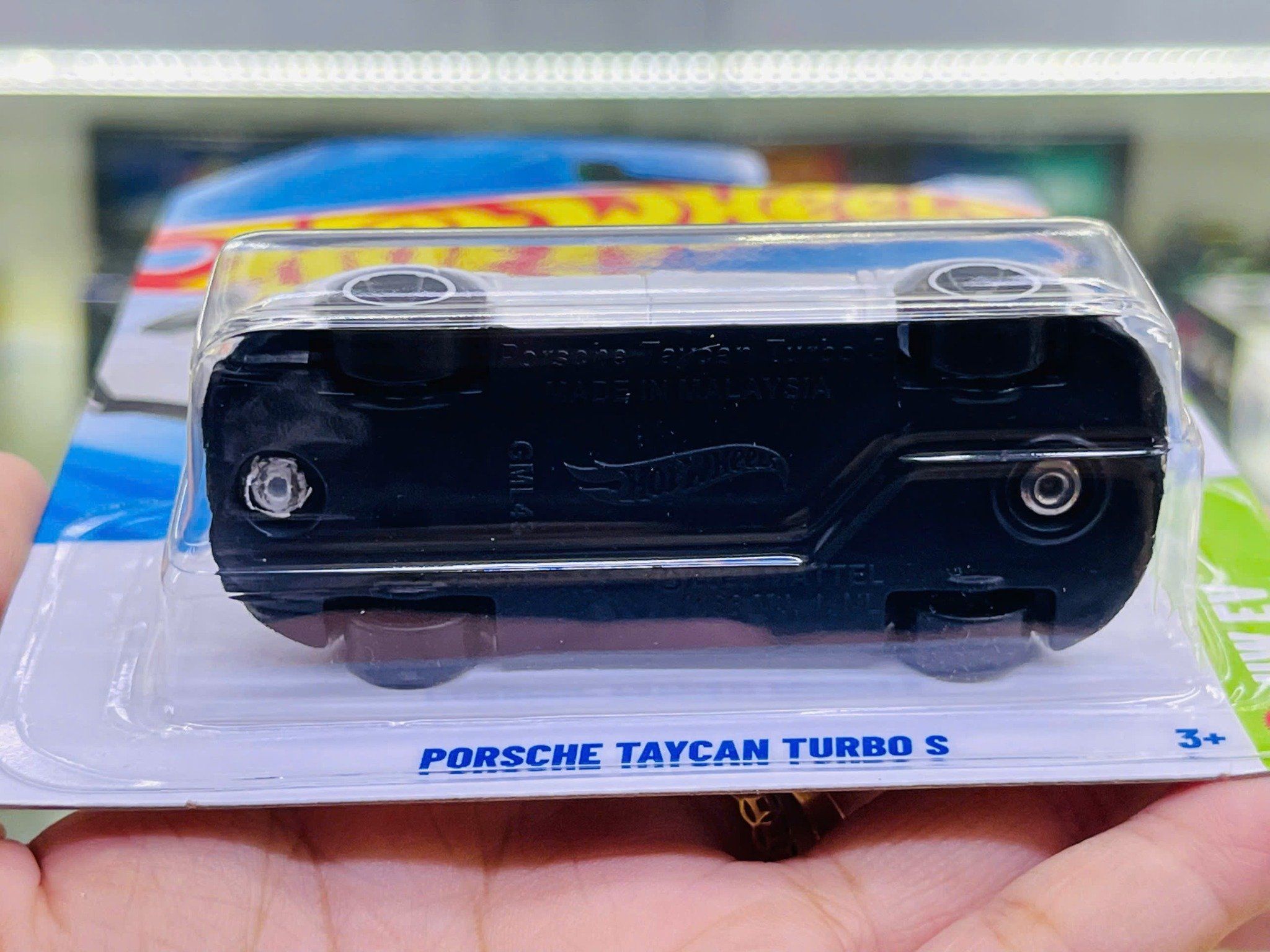  Mô hình xe Porsche Taycan Turbo S Hotwheels kim loại có bản quyền chính hãng tỉ lệ 1:64 C4982-PO 