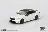  Mô hình xe BMW M5 Alpine White bản card tỉ lệ 1:64 MiniGT MGT01092 
