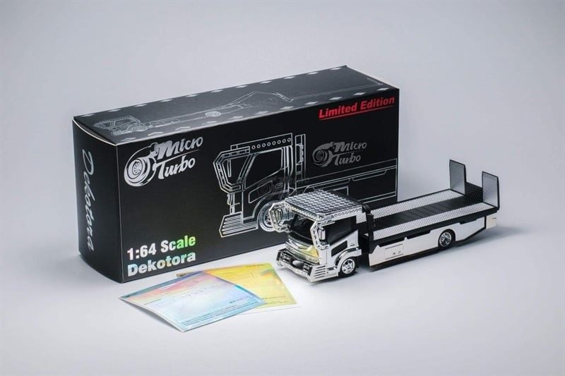  Mô hình xe Isuzu ELF Dekotora Version 2 Custom Flatbed Tow Silver electroplating tỉ lệ 1:64 Micro Turbo MT6405B1 