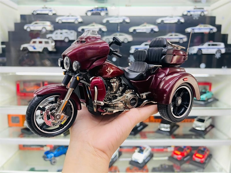  Mô hình xe Harley Davidson CVO TRI GLIDE 2021 Met Red 1:12 Maisto 32337 RD MT013 