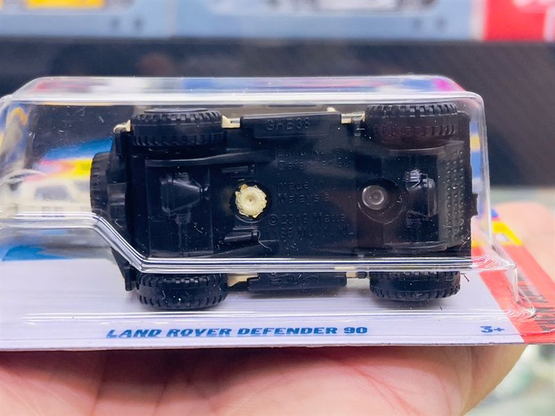  Mô hình xe Range rover Land Rover Defender 90 Hotwheels kim loại có bản quyền chính hãng tỉ lệ 1:64 C4982-RO 
