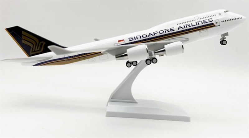  Mô hình máy bay Singapore Airlines Boeing B747 30cm MB30026 