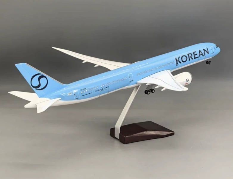  Mô hình máy bay dòng B787 Korean Air MB47123 