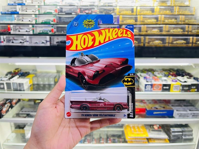  Mô hình xe tải TV series televison Batmobile Batman Fantasy Hotwheels kim loại có bản quyền chính hãng tỉ lệ 1:64 C4982-FA 
