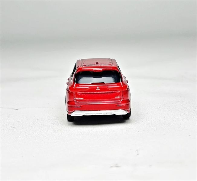  Mô hình xe Mitsubishi Outlander Phev No.10-8 tỉ lệ 1:64 Tomica 188278 