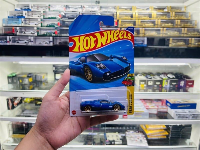  Mô hình xe Pagani Utopia Blue Hotwheels kim loại có bản quyền chính hãng tỉ lệ 1:64 C4982-PA 