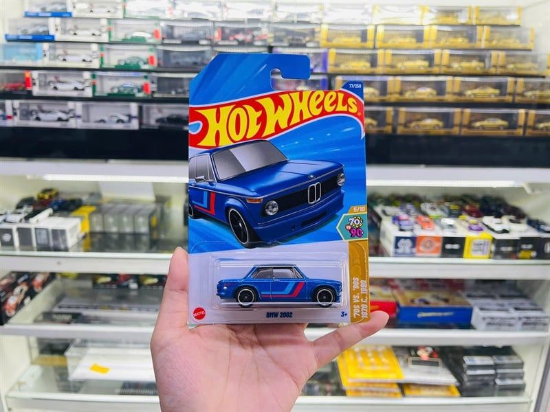  Mô hình xe BMW 2002 Hotwheels kim loại có bản quyền chính hãng tỉ lệ 1:64 C4982-BMW 