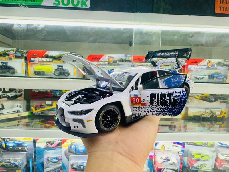  Xe ô tô mô hình bằng hợp kim và nhựa BM M4 GT3 tỉ lệ 1:24 JinLiFang OT24156 