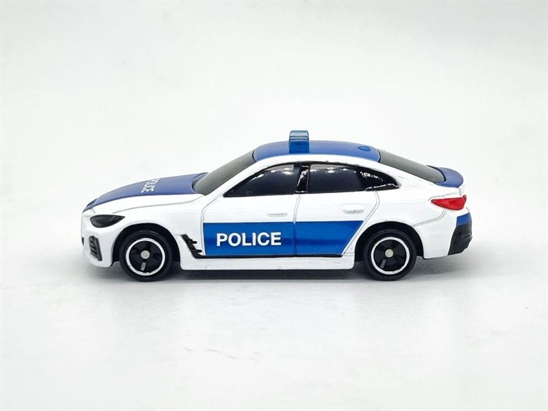  Mô hình xe Tomica Asia 120 No.29 BMW i4 Police Car tỉ lệ 1:65 Tomica 993704 