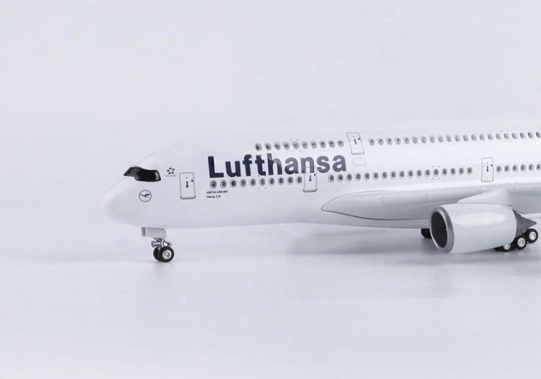  Mô hình máy bay dòng A A380 Lufthansa MB47122 