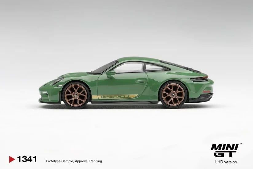  Mô hình xe Porsche 911 (992) GT3 Touring Auratium Green tỉ lệ 1:64 MiniGT MGT01341-CH 