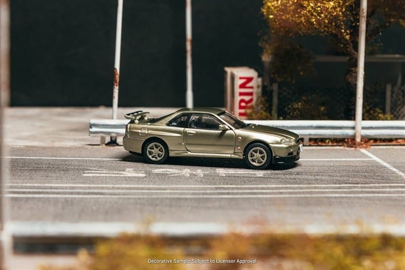  Mô hình xe Nissan Skyline GT-R R34 -- Millenium Jade tỉ lệ 1:64 Tarmac Works 