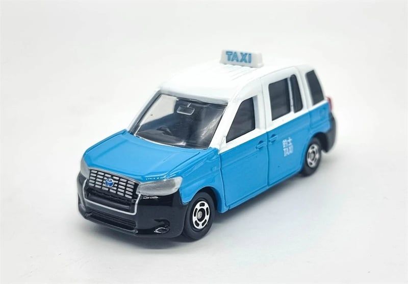  Mô hình xe Tomica Asia Hong Kong Taxi Blue Lantau tỉ lệ 1:64 Tomica 956457 