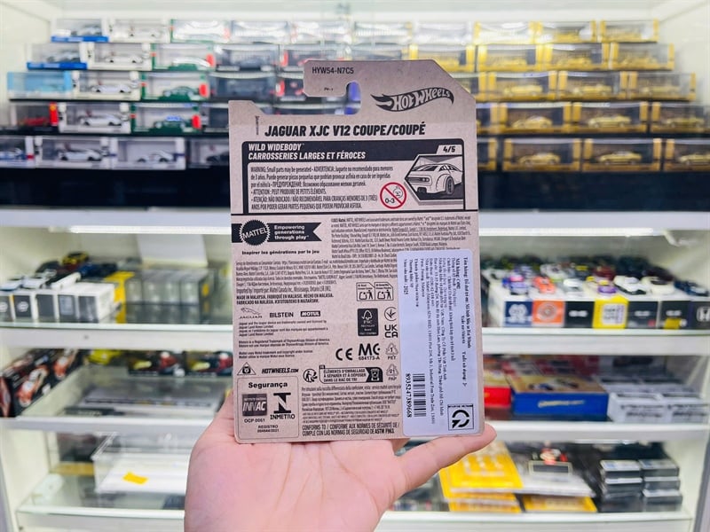  Mô hình xe Jaguar XJC V12 Coupe Hotwheels kim loại có bản quyền chính hãng tỉ lệ 1:64 C4982-JA 