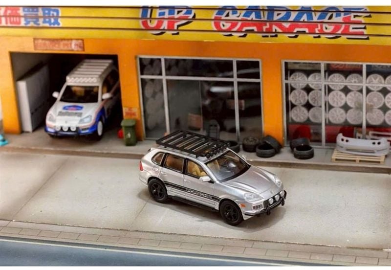  Mô hình xe Porsche Cayenne Turbo S 957 tỉ lệ 1:64 Street Weapon OT64461 