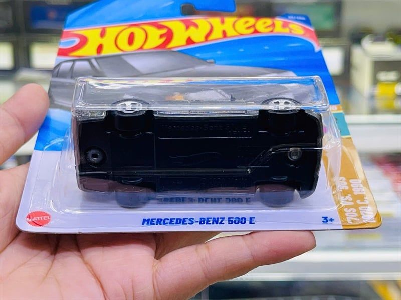  Mô hình xe Mercedes-Benz 500 E Hotwheels kim loại có bản quyền chính hãng tỉ lệ 1:64 C4982-ME 