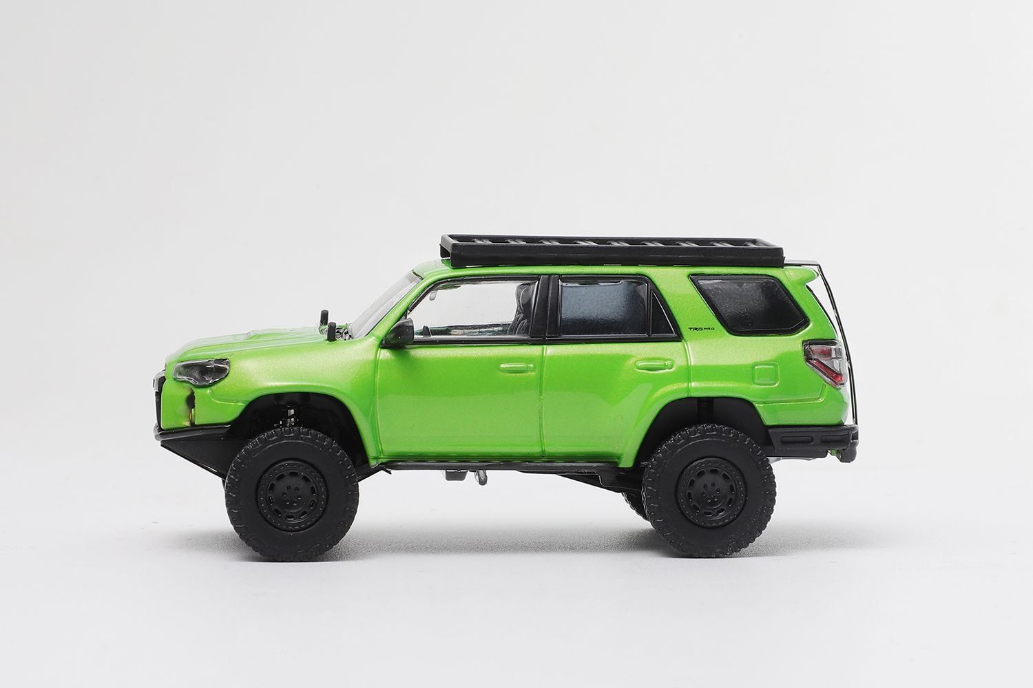  Mô hình xe bán tải Toyota 4 Runner Heavy Dutty Modified Version with part tỉ lệ 1:64 GCD model KS-051 
