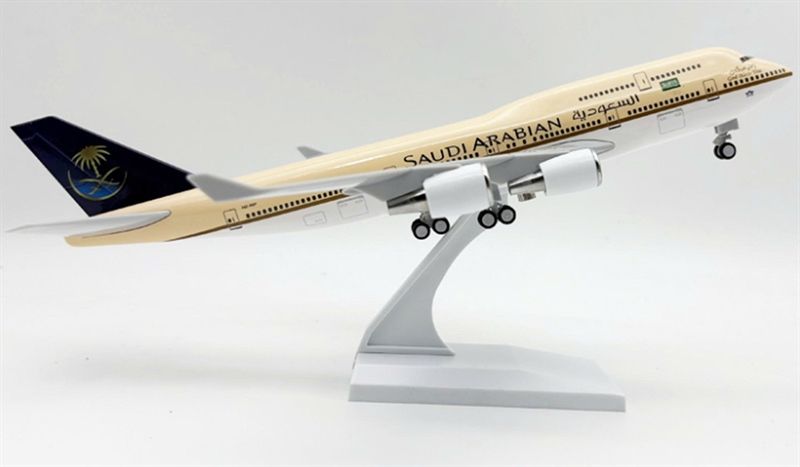  Mô hình máy bay Saudi Arabia Airlines Boeing B747 30cm MB30027 