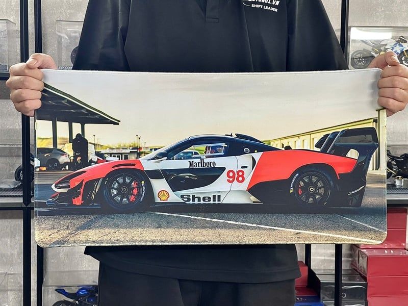  Phụ kiện Thảm lót chống trượt chủ đề siêu xe Mclaren Senna GTR kích thước 30x60cm Autono1 PT127A 