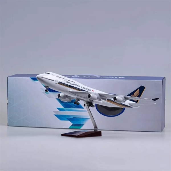  Mô hình máy bay Singapore Airlines Boeing B747 kích thước 47cm No LED MB47092 