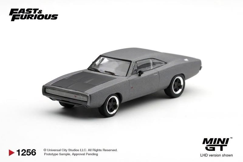  Mô hình xe Dodge Charger Fast Five Dominic Toretto bản card tỉ lệ 1:64 MiniGT MGT01256 