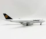  Mô hình máy bay Lufthansa B747 có bánh xe - kích thước 30cm MB30053 