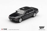  Mô hình xe BMW 750IL Black Sapphire tỉ lệ 1:64 MiniGT MGT01242 