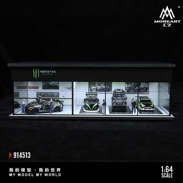  Hộp trưng bày mô phỏng showroom garage Monster Energy có đèn - mica kích thước 30cm x 15cm x 10cm tỉ lệ 1:64 MoreArt MO914513 
