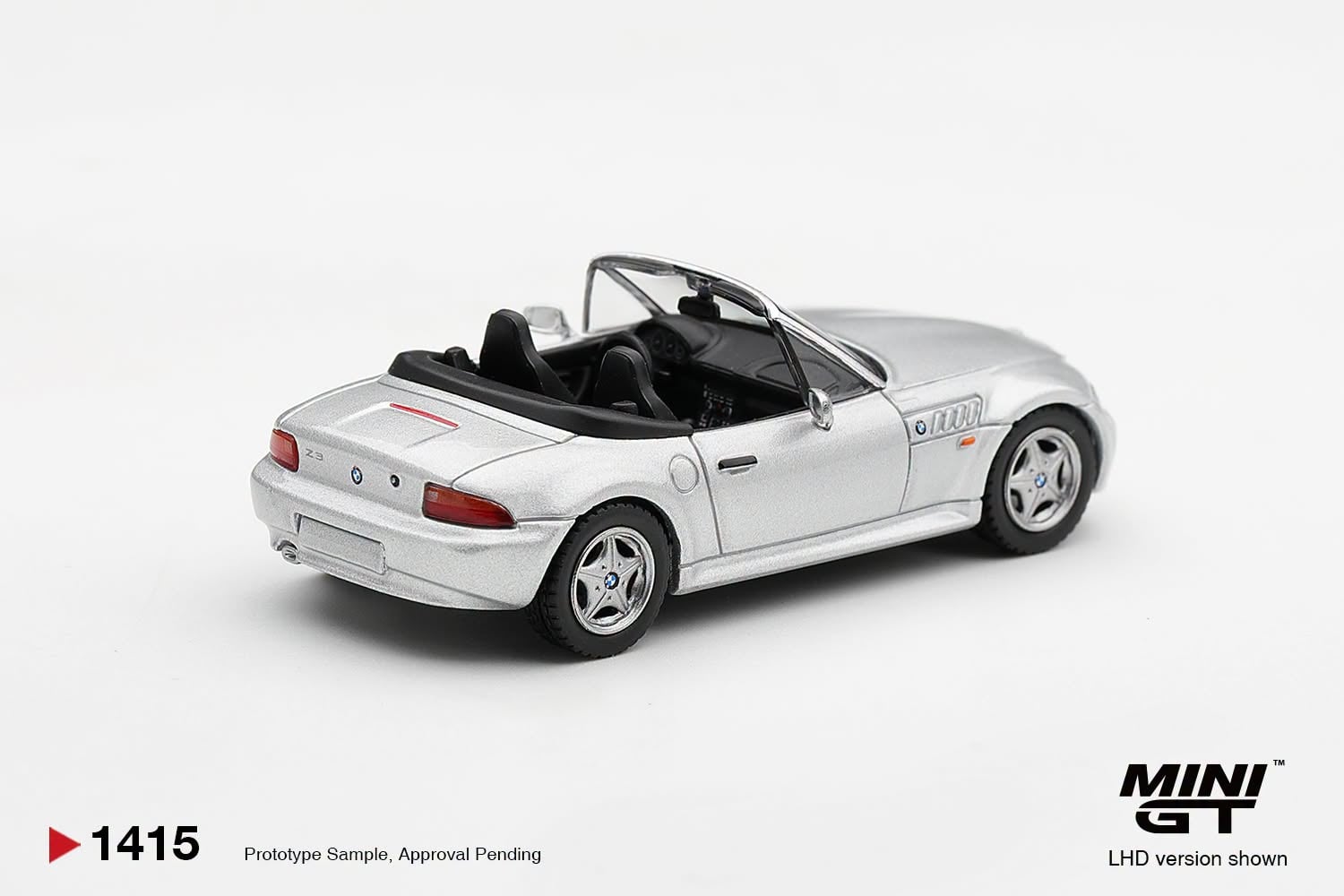  Mô hình xe BMW Z3 Titanium Silver tỉ lệ 1:64 MiniGT bản Card MGT01415 