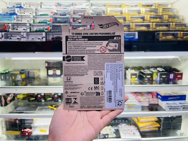  Mô hình xe 73 Honda Civic Custom / Personnalise Hotwheels kim loại có bản quyền chính hãng tỉ lệ 1:64 C4982-HD 