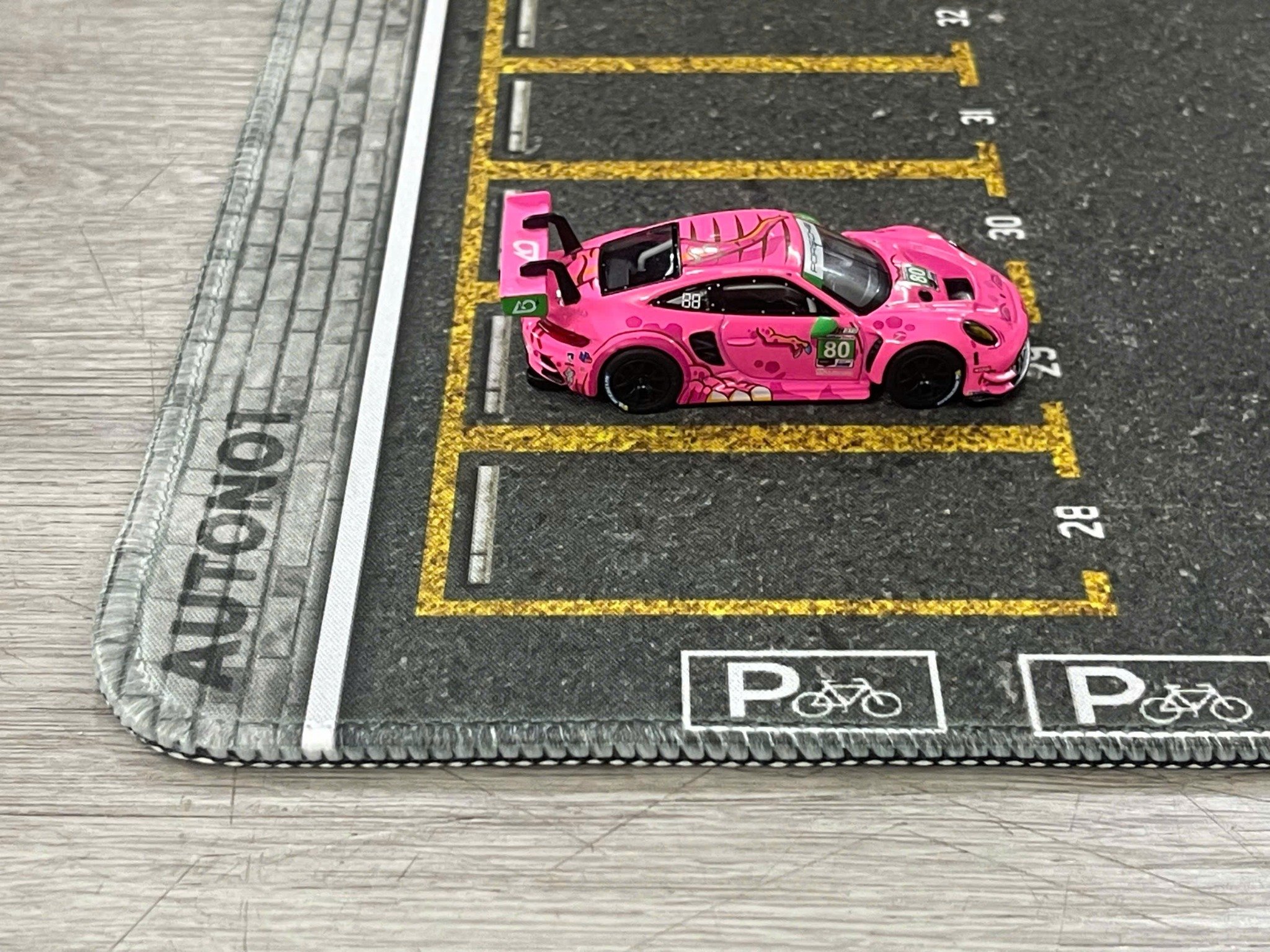  Phụ kiện thảm sa bàn chống trượt mô phỏng diorama bãi đỗ xe/ Parking lot nhiều kích thước cho mô hình xe 1:64 Autono1 PT003 