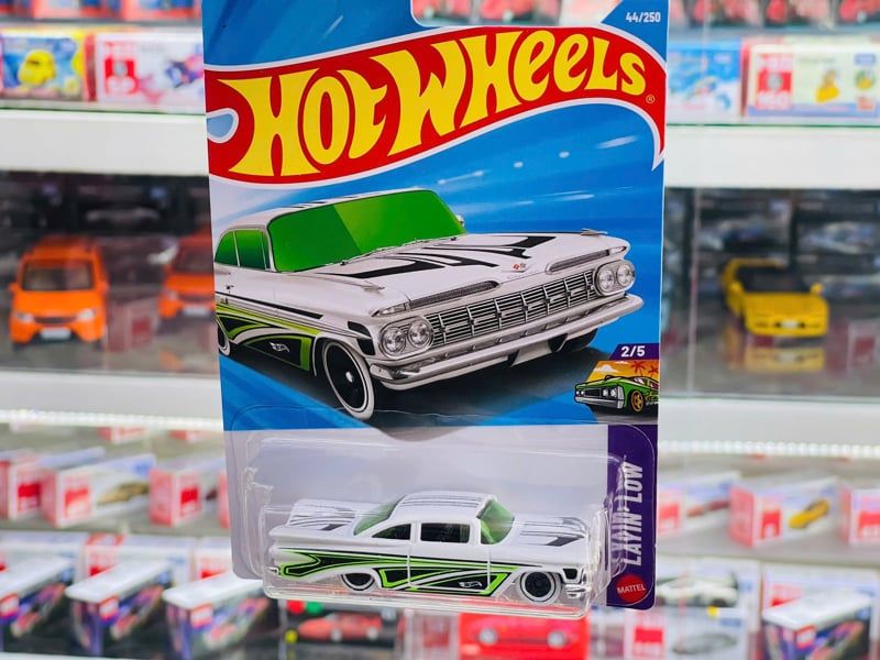  Mô hình xe Chevrolet '69 Impala green Hot Wheels kim loại có bản quyền chính hãng tỉ lệ 1:64 C4982-CV 