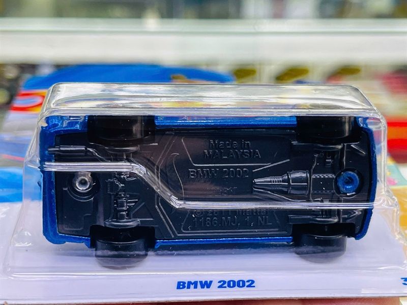  Mô hình xe BMW 2002 Hotwheels kim loại có bản quyền chính hãng tỉ lệ 1:64 C4982-BMW 
