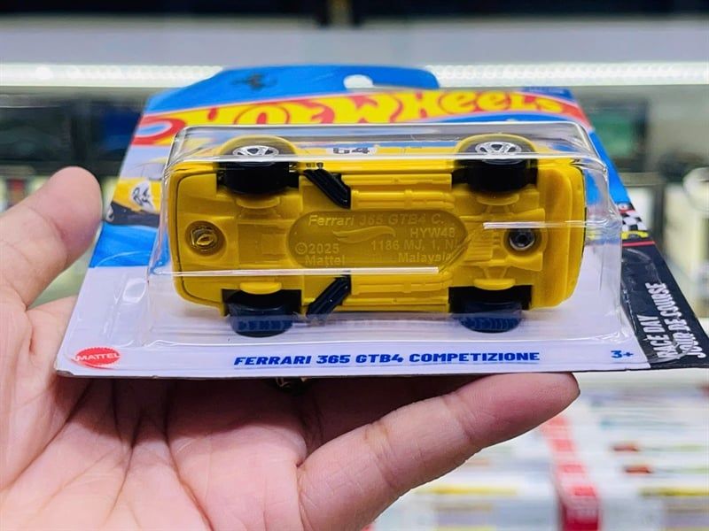  Mô hình xe Ferrari 365 GTB4 Competizione Yellow Hotwheels kim loại có bản quyền chính hãng tỉ lệ 1:64 C4982-FE 
