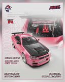  Mô hình xe Nissan GT-R R34 Candy Pink Carbon Cap 2026 Shenzhen Jiuzhou Automotive Eco - Expo tỉ lệ 1:64 Demon King Auto DKA-075 