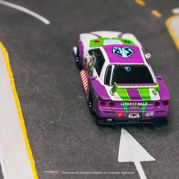  Mô hình xe LB - Kaido Works Nissan R32 Skyline Buzz Lightyear tỉ lệ 1:64 Tarmac Works T64-097-Buzz 