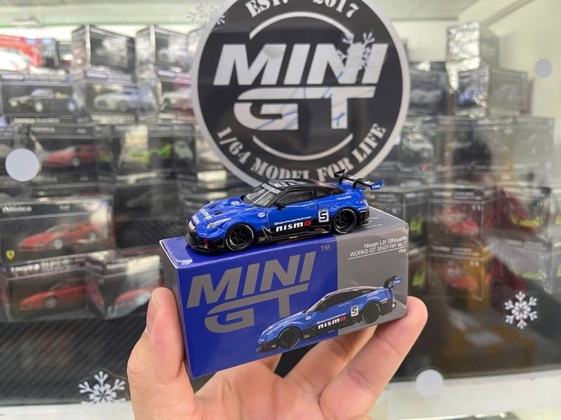  [HÀNG LOOSE] Mô hình xe LB-Silhouette WORKS GT NISSAN 35GT-RR Ver.2 Blue tỉ lệ 1:64 MiniGT MGT01124 