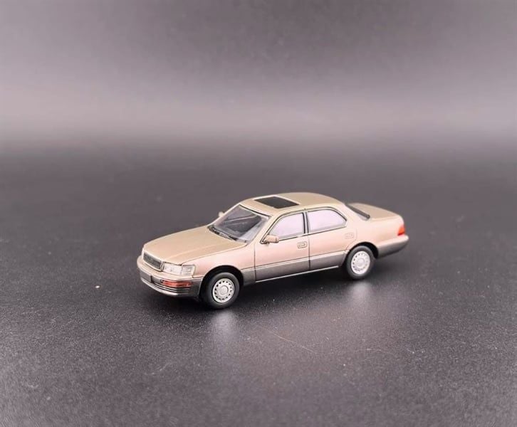  Mô hình xe Lexus LS400 XF10 (UCF10) tỉ lệ 1:64 Fine Works64 OT64809 
