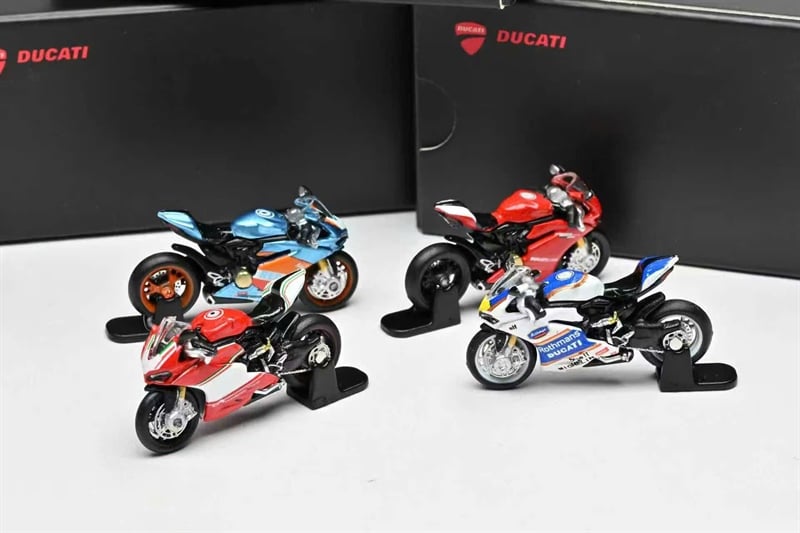  Mô hình xe mô tô Ducati Panigale 1299S kim loại bánh xoay được tỉ lệ 1:64 Minibike OT64700 