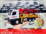  Đồ trang trí để bàn, mô hình ô tô, chất liệu chính bằng nhựa kết hợp sắt kt 25*13*9.5cm +/-10% - Xe công trình- bơm bê tông tỉ lệ 1:24 Metal DieCast OT213 