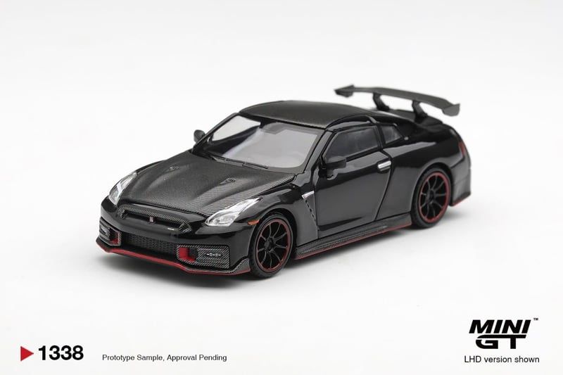  Mô hình xe Nissan GT-R Nismo 2024 Black bản card tỉ lệ 1:64 MiniGT MGT01338-BL 