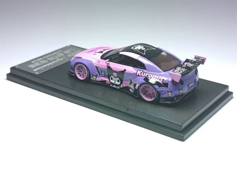  Mô hình xe Nissan GTR-R35 1.5 Pink/Purple/KUROMI tỉ lệ 1:64 Mymodelcollect MC640004P 