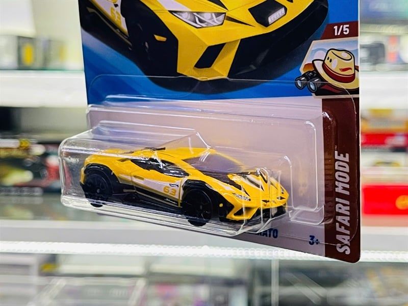  Mô hình xe Lamborghini Huracan Sterrato Hotwheels kim loại có bản quyền chính hãng tỉ lệ 1:64 C4982-LAM 
