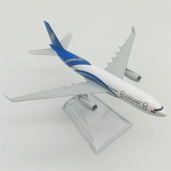  Mô hình máy bay Ả rập Oman Airlines Airbus A330 kích thước 16cm MB16219 