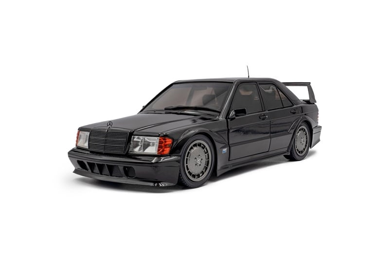  Mô hình xe ô tô Mercedes Benz 190 (W201) Evo II black tỉ lệ 1:18 Solido model S1801012 